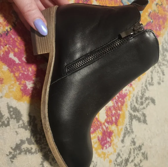 Black Ankle Booties Size 8 - Picture 7 of 8